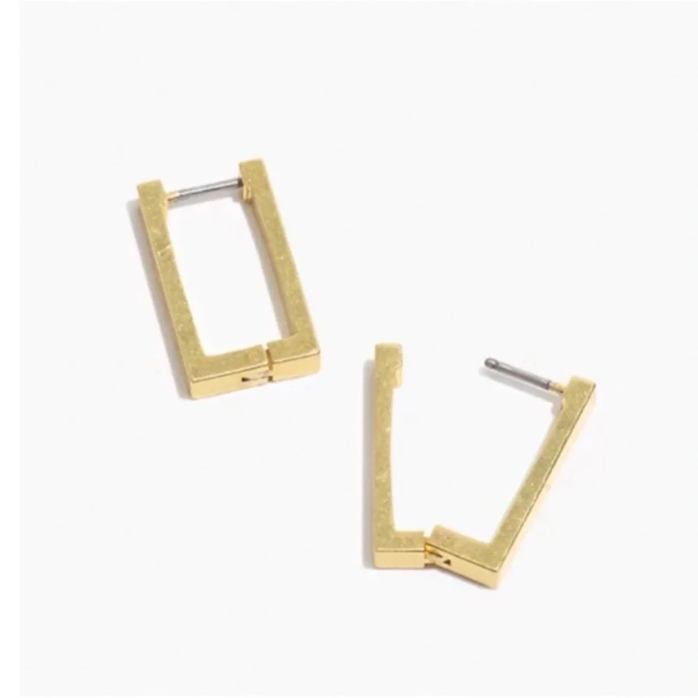 NWOT Madewell Rectangular Gold Huggie Earrings